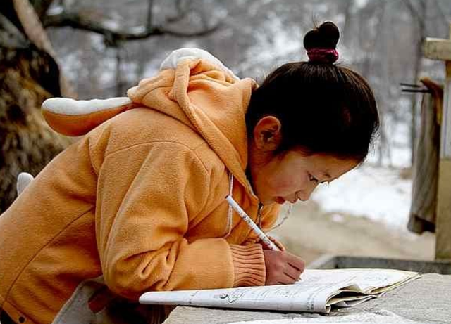 大哥去世，我供侄女读5年大学，我住院侄女没来过