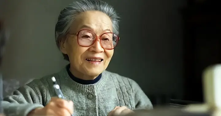 杨绛：妈妈最大的悲哀，就是一辈子都没弄明白，你只是孩子的母亲