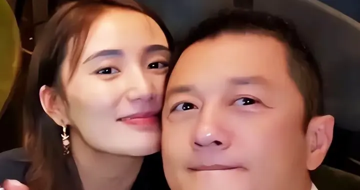 海哈金喜开播，复婚话题引发热潮，网友:李亚鹏值得你再爱一次！