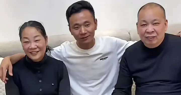 安徽小伙厉怀远被婶婶围打，一亩三分地引冲突，婚姻父母都成难题