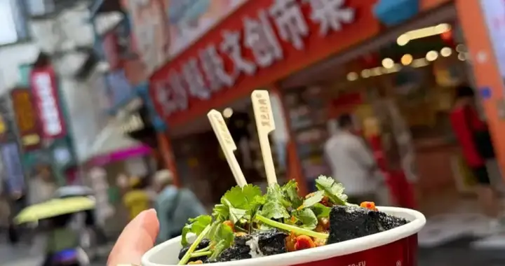 Daniela分享随丈夫保罗-乔治中国行的照片，并享受特色美食