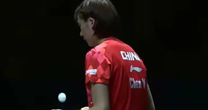 陈熠0-3桥本帆乃香，王艺迪3-2张本美和，国乒1-1日本扳平
