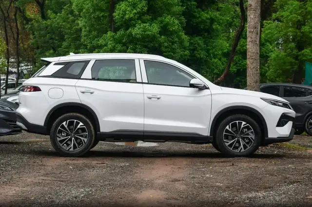 官方实测油耗最低10款插混SUV，百公里4个油，13万级月销量2.3台