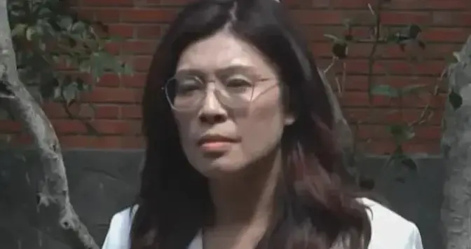 洪秀柱不简单，当着大陆面：给郑丽文一封信，就问赖清德怕不怕