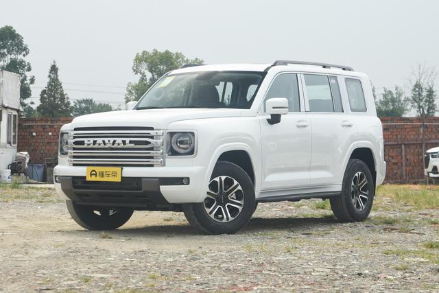 越野新贵：二代哈弗H9全方位升级，挑战传统霸主