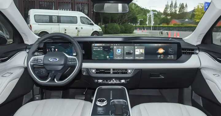 蒙迪欧归来！14.98万起，261马力+4K大屏，这次能翻盘吗？