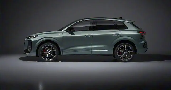 全新奥迪Q3来了，配2.0T，内外大变样，这才是“颜值巅峰”！