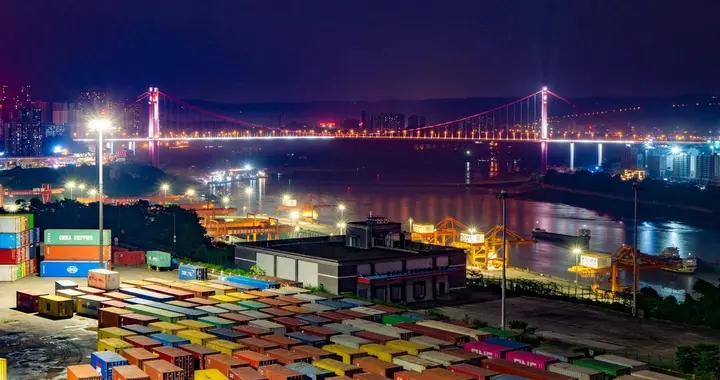 4812.3 亿元！不沿边不靠海的重庆，上半年外贸为啥能暴涨 31.9%？