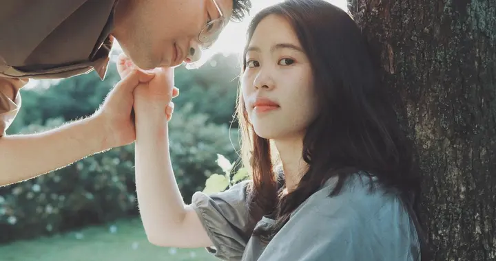 短篇小说第12章 傅总雨中下跪求原谅