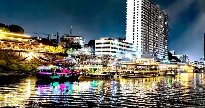 死抱中国大腿两千年！这受气包小国，如今逆袭成吸金宝县！