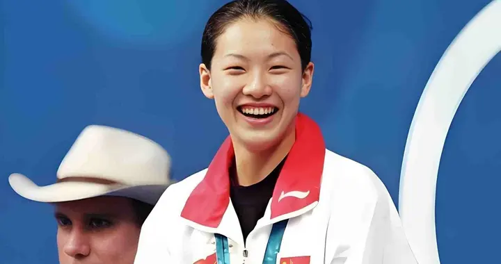 伏明霞最新状况曝光！她与梁锦松没有离婚，曾赡养父母24年