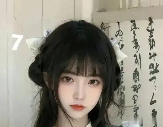 她爱他十年，他也让她意识到，铁树是永远不会开花的。