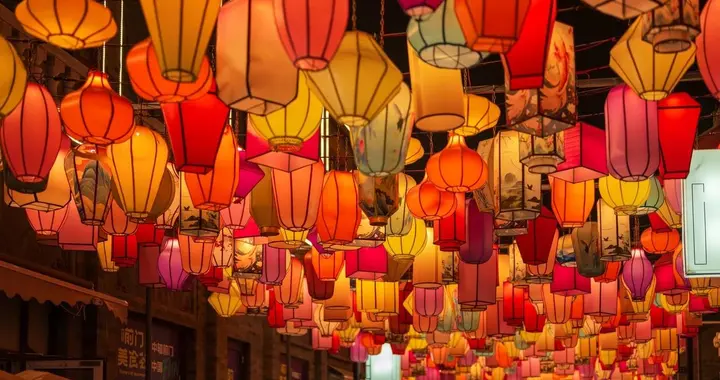 这个春节，世界瞪大眼睛关注中国崛起的力量