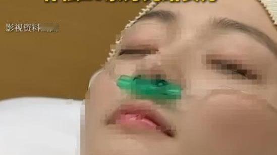 妮娅历史：上海，85后女子与00后男子相