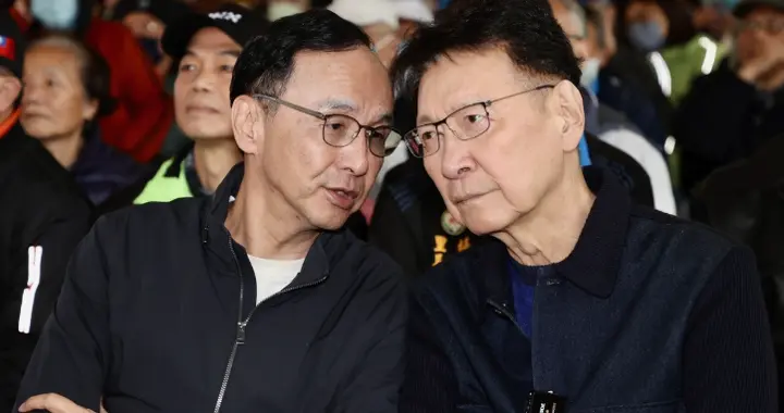 郑丽文刚公布“助讲团”成员，朱立伦不甘寂寞，谈赵少康意味深长