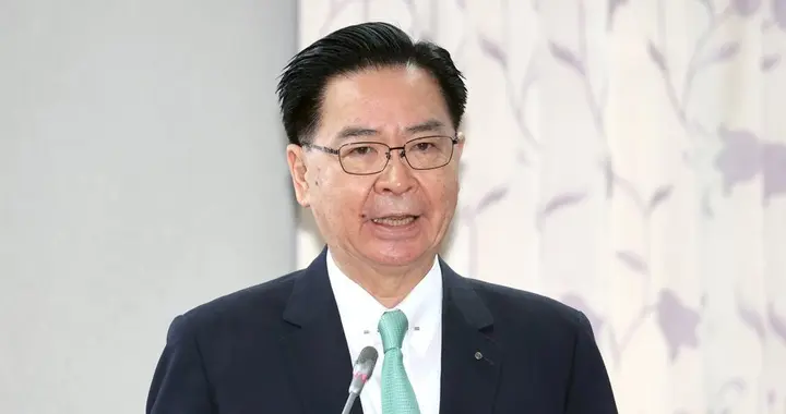 大陆110艘舰艇避台风，吴钊燮竟吹成“军事扩张”？