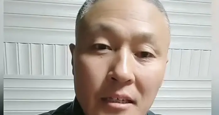 拉黑我四年、四年没回家没打电话的儿子，今天终于回来了，惊喜！