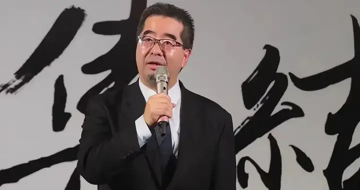 马英九方面发声后，萧旭岑回应了，主动证实沉默原因，廖继斌尴尬