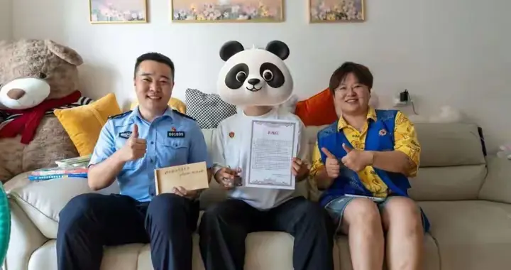 外卖小哥警觉拍摄 立功！潜伏独居女孩身边的“恶邻”，终于栽了