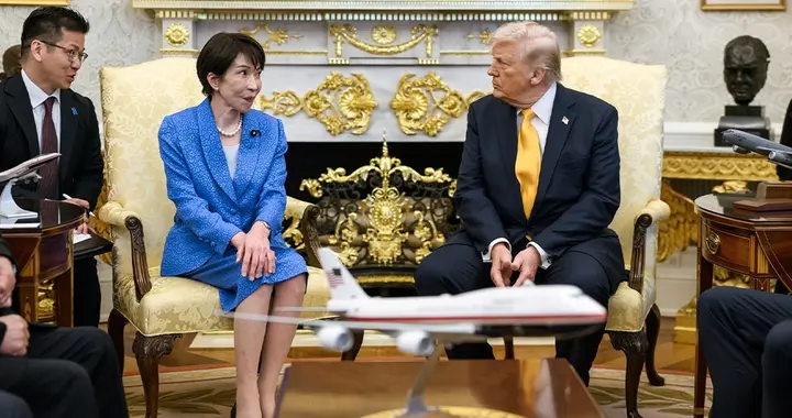 讽刺！面对特朗普，“宪法第9条”反救了高市早苗一命