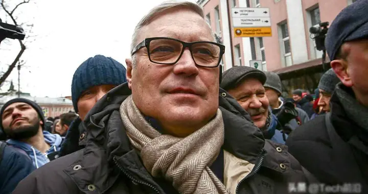 身份大反转！俄前总理从财政部部长到恐怖分子，背后藏反战争议？