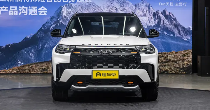 40万级选硬核旗舰SUV，这台全新福特探险者，真的可以闭眼冲！