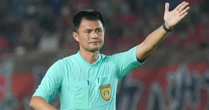 争议？中超裁判金银铜哨公布，唐顺齐银哨，马宁、买买提江落选！