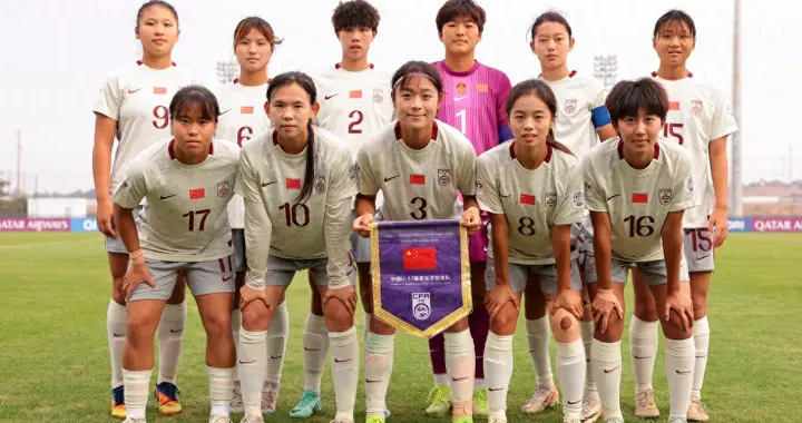 中国0-3巴西，女足姑娘含泪离场，以下几个细节暴露致命弱点！