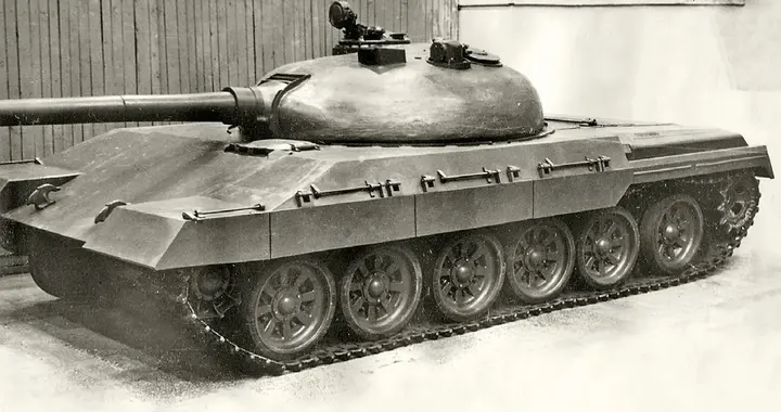 苏联225工程：被雪藏的重型坦克，差点取代T-80