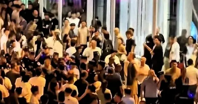 西安雁塔商户坠亡:重度抑郁、千万罚单、店铺撤场，没一样能商量