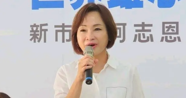 遭赖瑞隆指控家人全在美国，柯志恩怒呛：为何不质问赖清德蔡英文