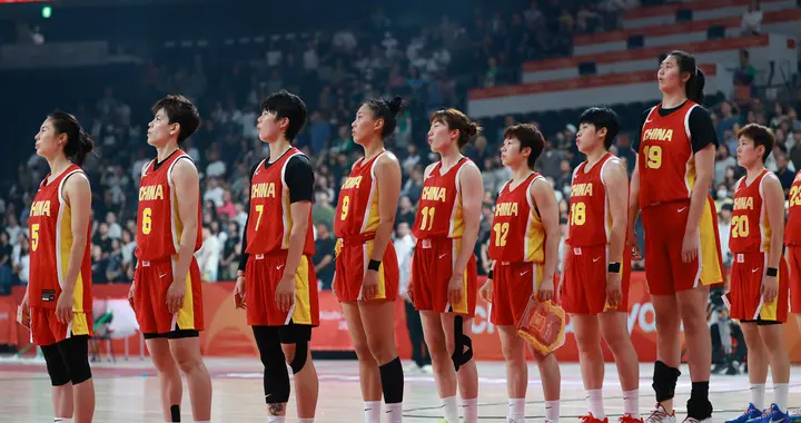 亚运会1/4决赛：单节21-0，中国女篮降维打击，杨舒予统治比赛
