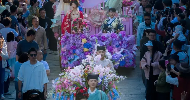 同一个五一长假，五种活法：成年人的体面，全是钱撑起来的