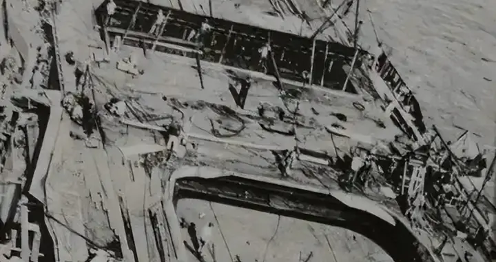 作为多年军迷，看到祥凤号那遭遇，我心里真