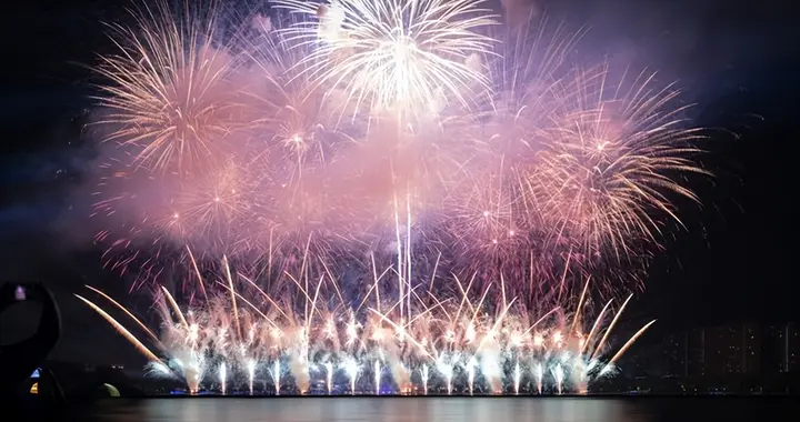 城市燃放烟花爆竹，已演变成了恶习，是该禁一禁了（二）