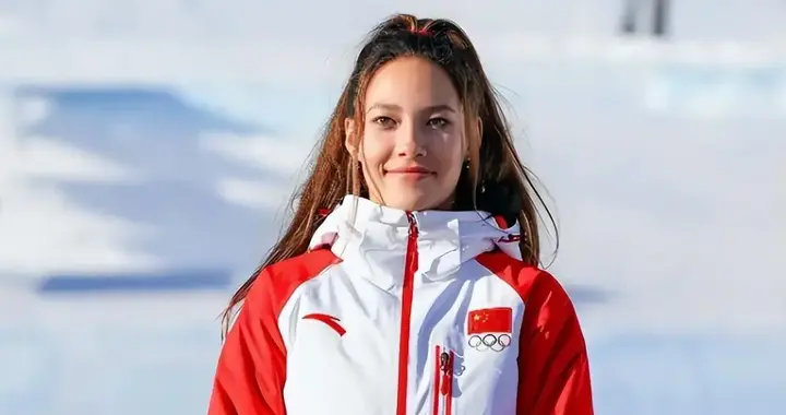 不急，我们有大把时光，见证谷爱凌与刘美贤的选择谁对谁错