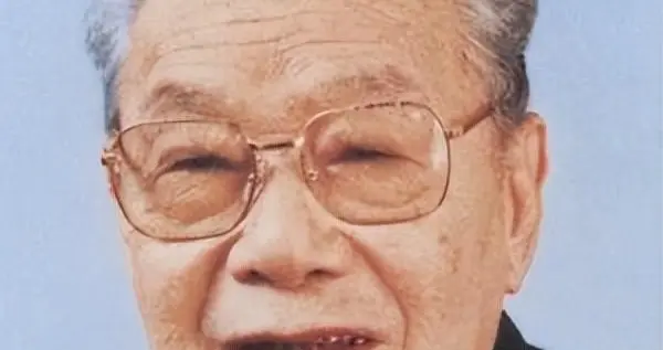 姬鹏飞女儿回应：父亲晚年已戒酒，喝酒时都让子女代劳吗？