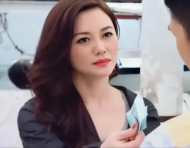 44岁狮城绝色美女首演惨死富婆！这部冷门律政剧很触目惊心