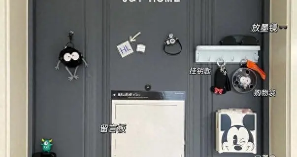 浙江一新婚夫妇火了,凭楼道一鞋柜而被无数人模仿,那叫一个高级