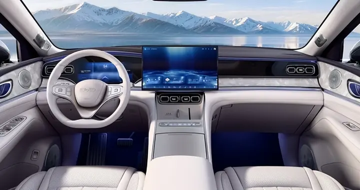 比亚迪海洋旗舰 SUV 海狮 08 下月上市，云辇 + 900km 续航拉满