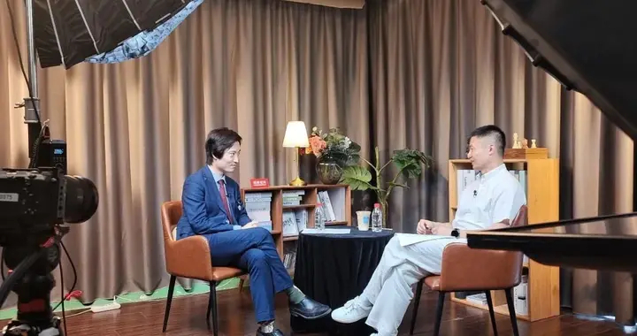 一个我们必须回答的问题，AI为谁服务？