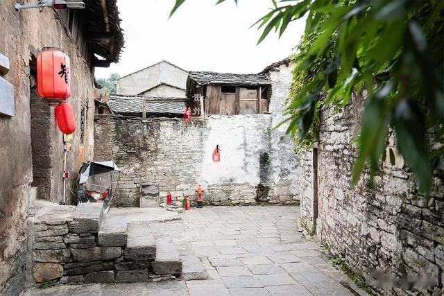 探秘贵州安顺本寨：600年屯堡文化，藏着多少传奇故事？