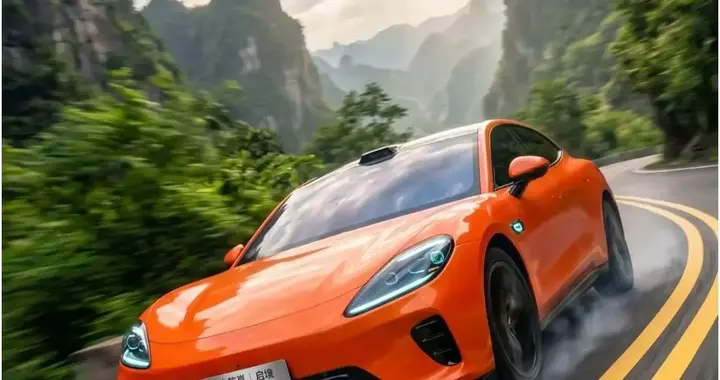 华为乾崑赋能，启境GT7智驾新境