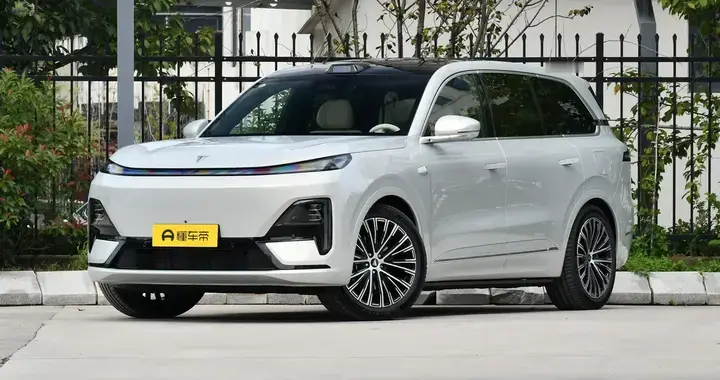 深蓝S09：舒适配置＋智能座舱，家庭大六座，国产SUV真香！