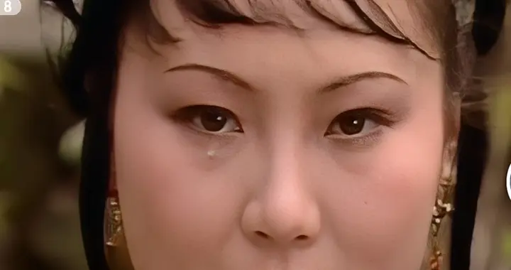 小红是管家女儿，为啥在怡红院受欺负？原来父母早为她铺好后路