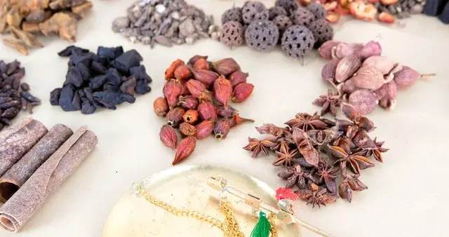 肝肾不足致男性功能减退？四味经典药材泡水，兼顾滋补与调理