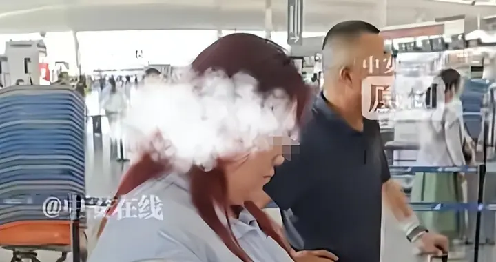 女子机场插队打人，态度嚣张，报警后听到赔偿3500元，开始哭穷