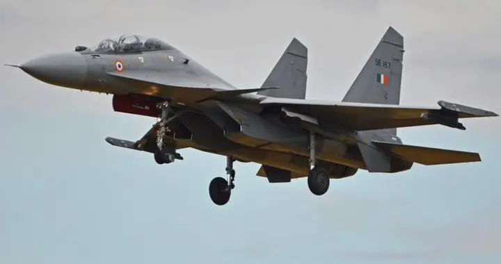 俄罗斯战机挂载中国导弹，塞尔维亚用实力证明，自己的路走对了