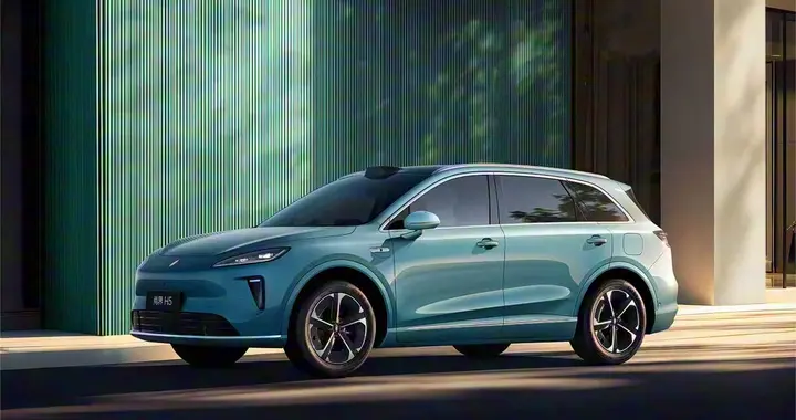 搭上华为就这么好卖？尚界H5单月交付量破一万台，推出跨年政策