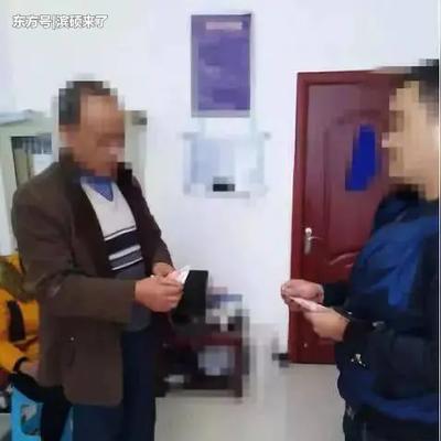 淡定白云ni7：    📝 爆款自媒体